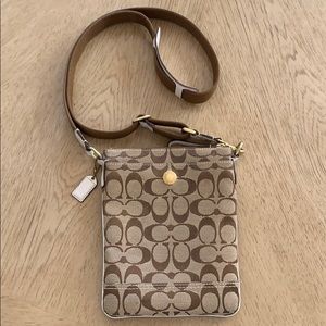 Coach cross body. 100% authentic